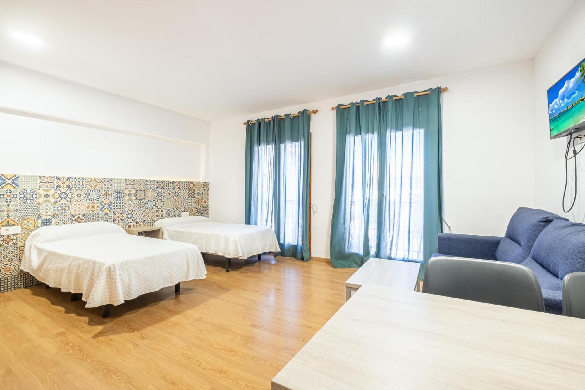 Apartamentos El Castell Benidorm Old-Town Room photo