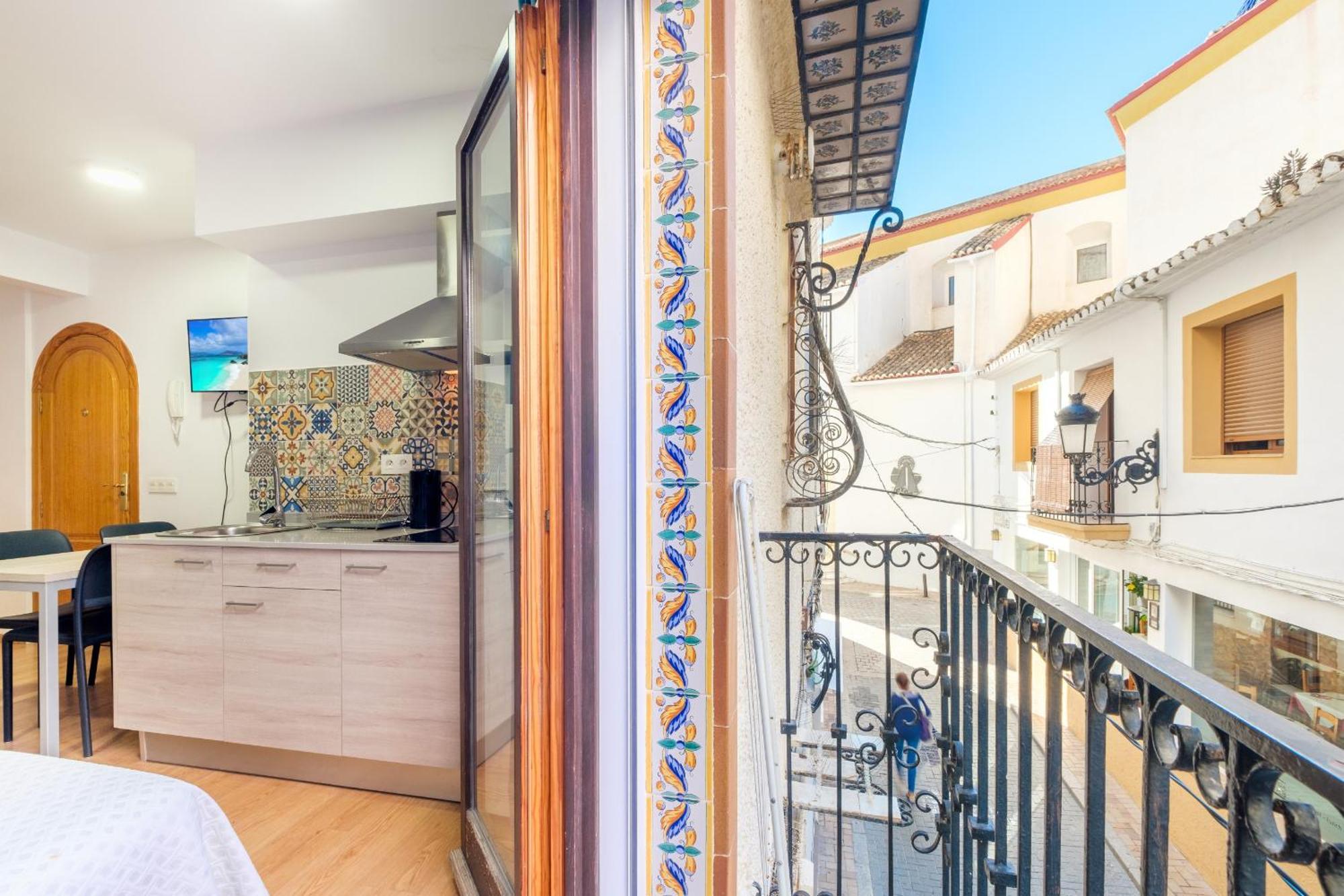 Apartamentos El Castell Benidorm Old-Town Exterior photo