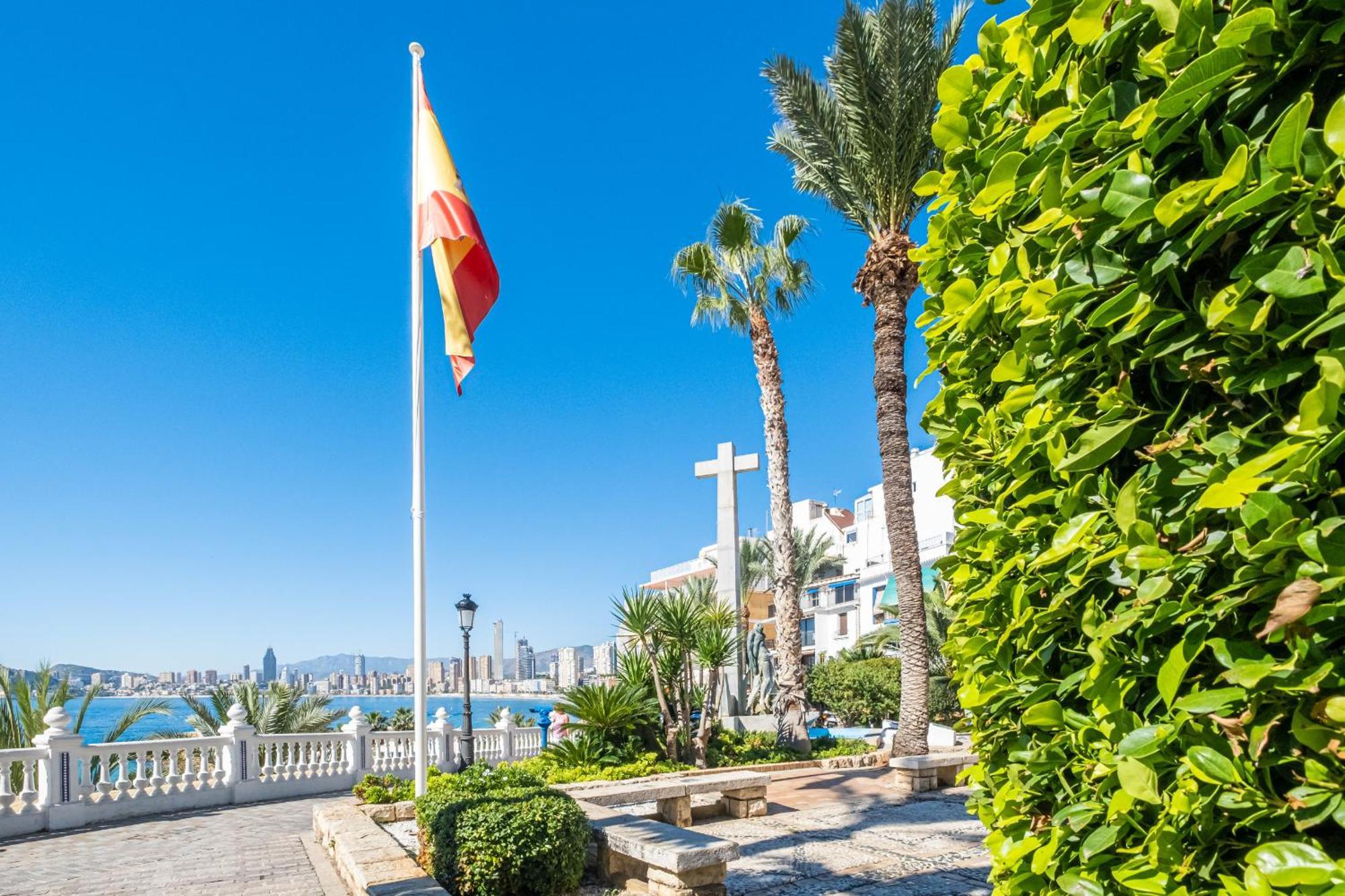 Apartamentos El Castell Benidorm Old-Town Exterior photo