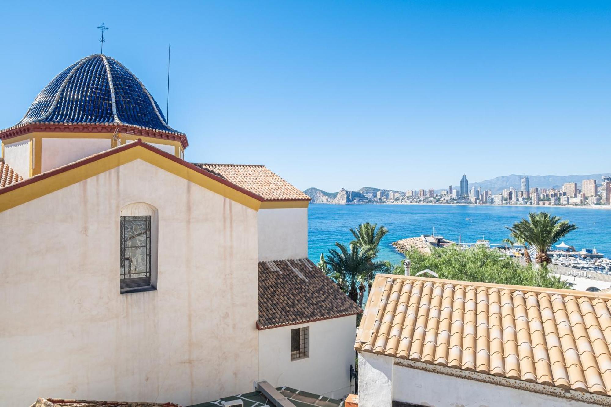 Apartamentos El Castell Benidorm Old-Town Room photo