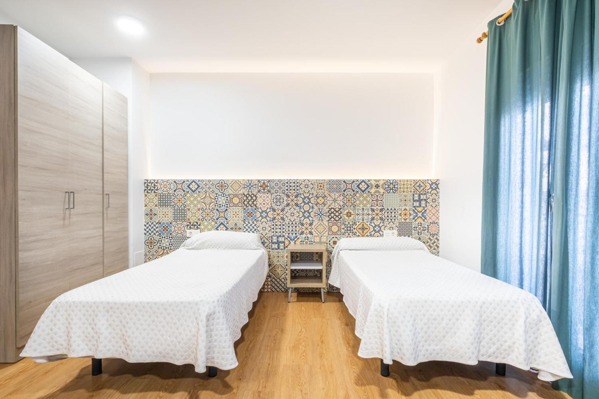 Apartamentos El Castell Benidorm Old-Town Room photo