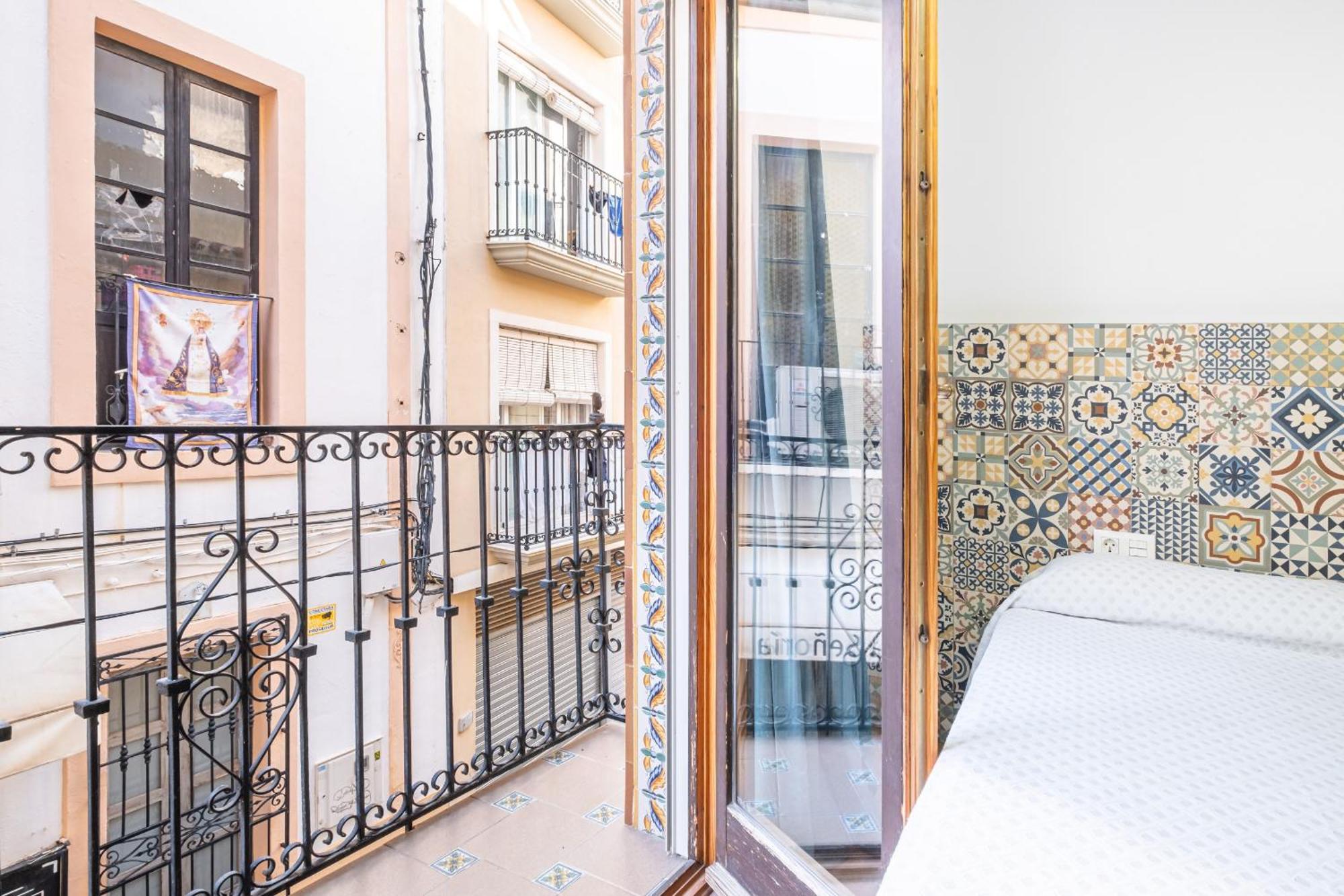 Apartamentos El Castell Benidorm Old-Town Room photo